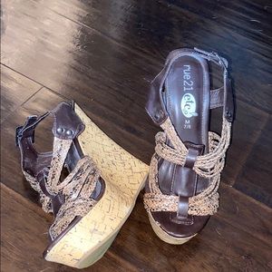 rue21 snake skin wedges!